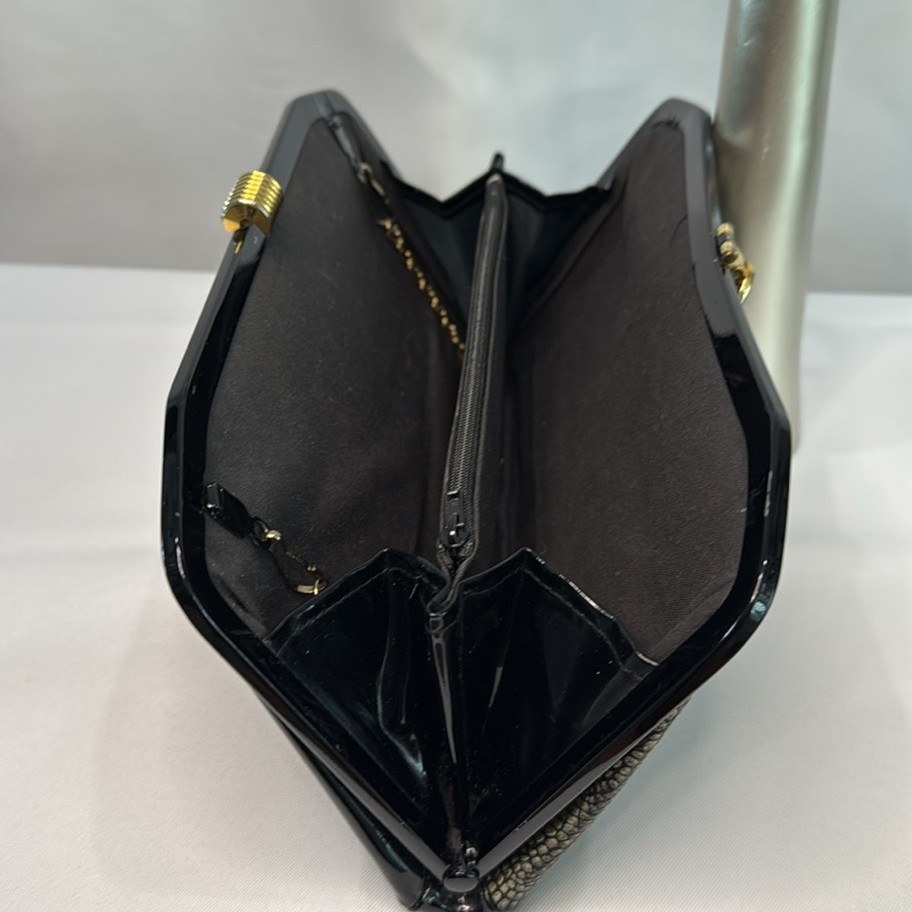 Vintage Elegant Snakeskin and Black Patent Leather Clutch - Picture 11 of 12